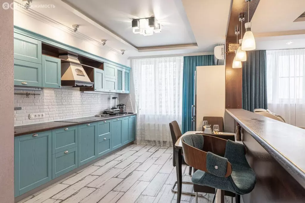 3-комнатная квартира: Казань, Комсомольская улица, 1 (118 м) - Фото 1