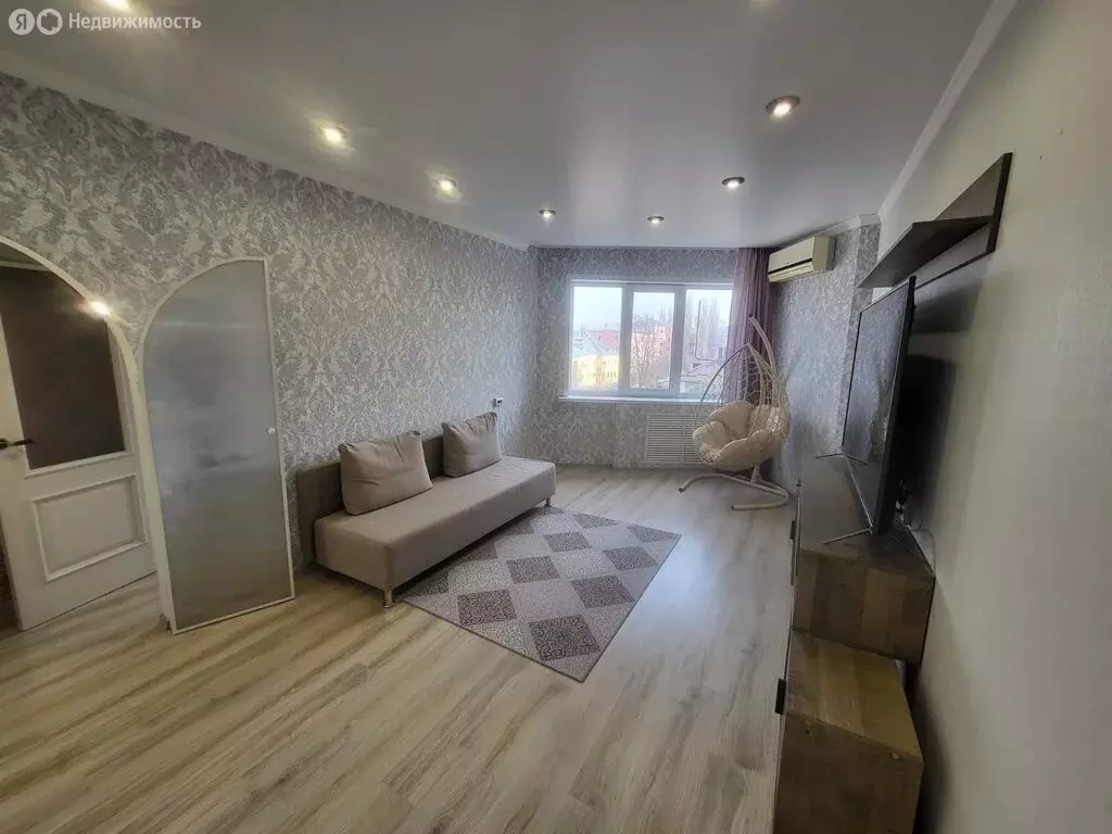 3-комнатная квартира: Елец, улица Пушкина, 26 (63 м) - Фото 0