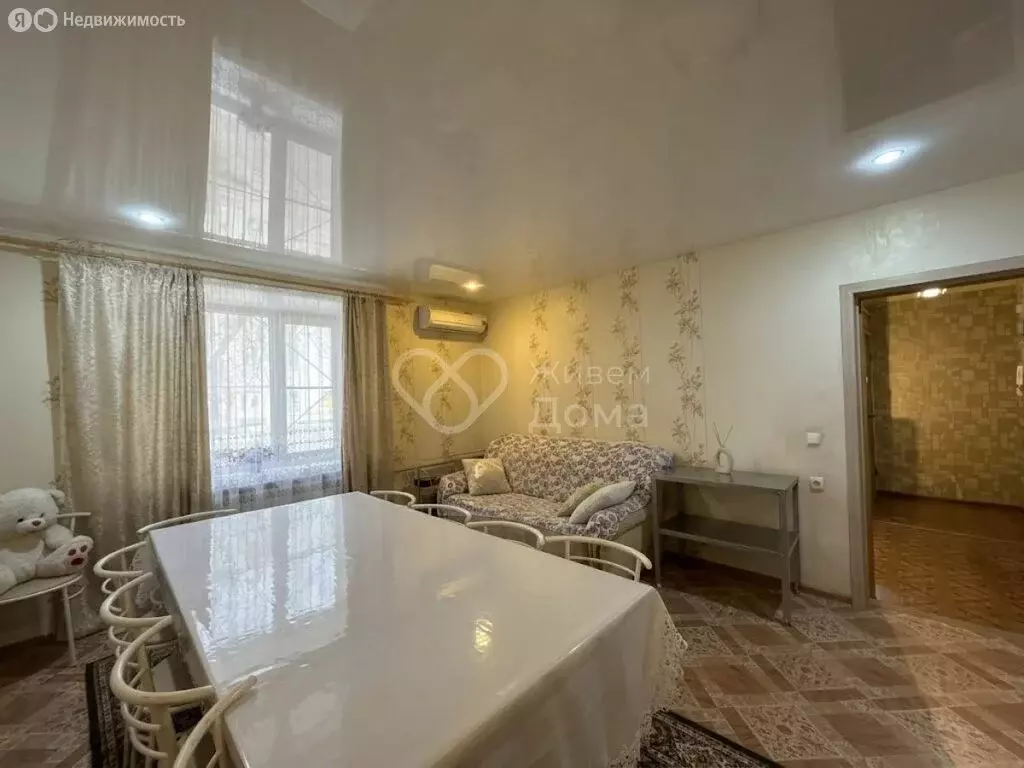 3-комнатная квартира: Волгоград, улица Дегтярёва, 33 (64.1 м) - Фото 1