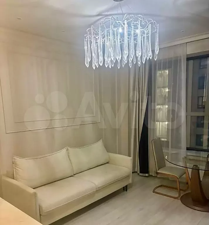 2-к. квартира, 50 м, 31/53 эт. - Фото 0