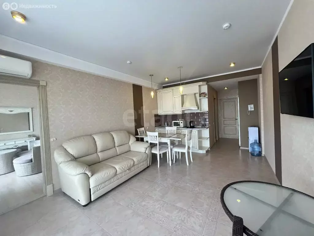 2-комнатная квартира: Алушта, Набережная улица, 24А (64.7 м) - Фото 2