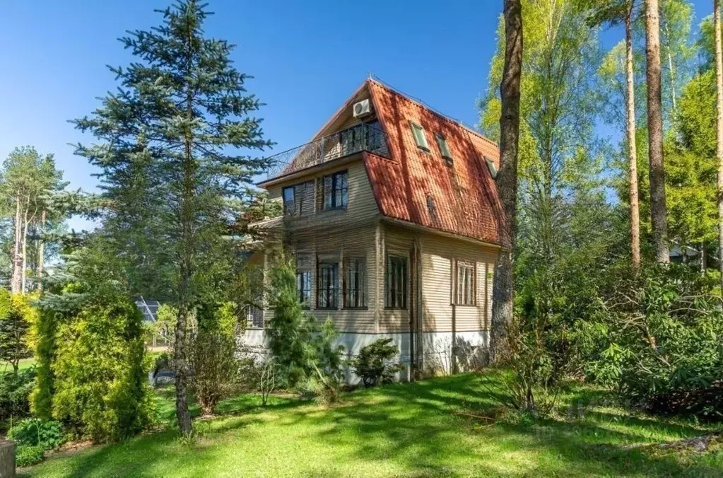 Коттедж в Ленинградская область, Выборгский район, Рощинское городское ... - Фото 0