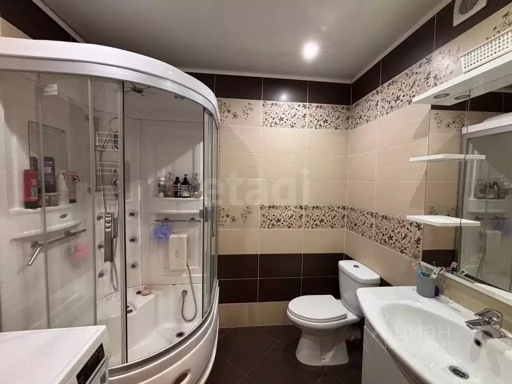 2-к кв. Свердловская область, Екатеринбург ул. Блюхера, 45 (75.9 м) - Фото 1