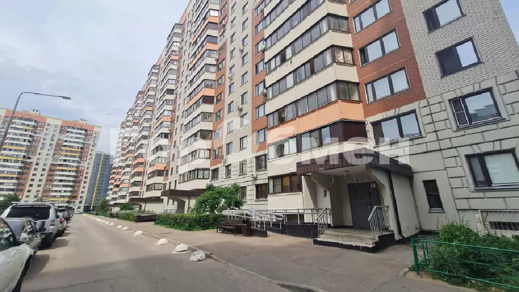 Продается 1-комнатная квартира - Фото 1