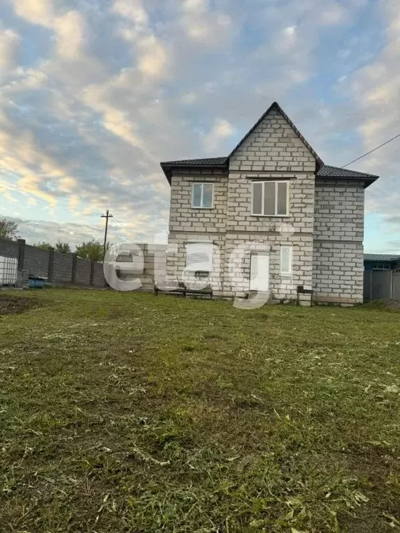 Дом в Красноярский край, Красноярск Авамский пер., 1 (215 м) - Фото 1