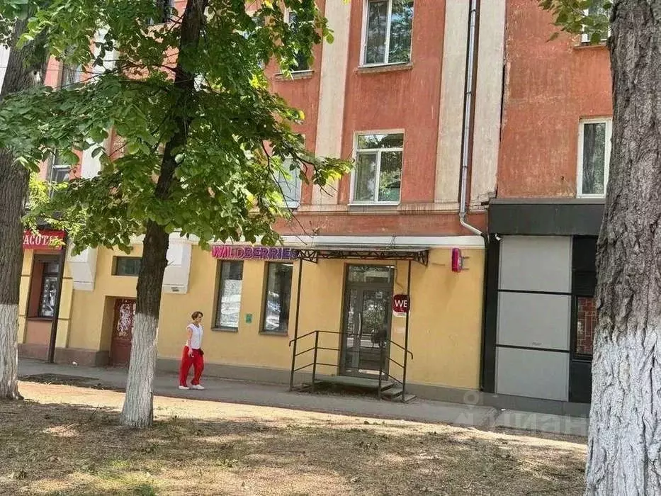 Торговая площадь в Саратовская область, Саратов пл. Имени Г.К. ... - Фото 1