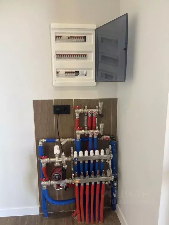 Дом в Калужская область, Малоярославецкий муниципальный округ, с. ... - Фото 1