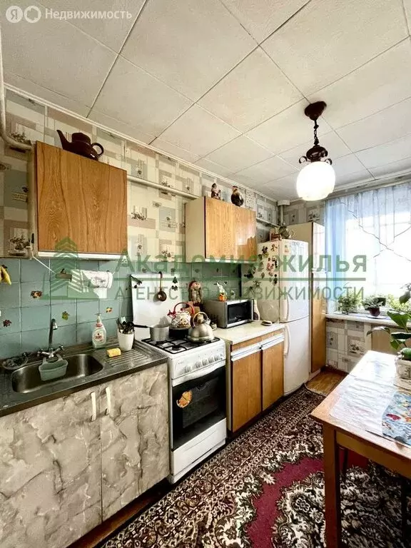 3-комнатная квартира: Энгельс, улица Тельмана, 132 (59.3 м) - Фото 1