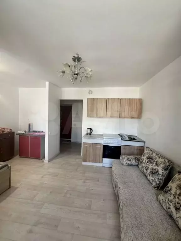 4-к. квартира, 23,3 м, 4/5 эт. - Фото 1