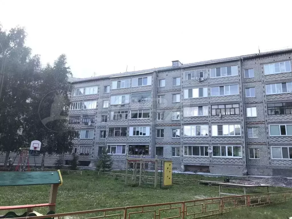 3-комнатная квартира: посёлок городского типа Боровский, улица Мира, ... - Фото 0