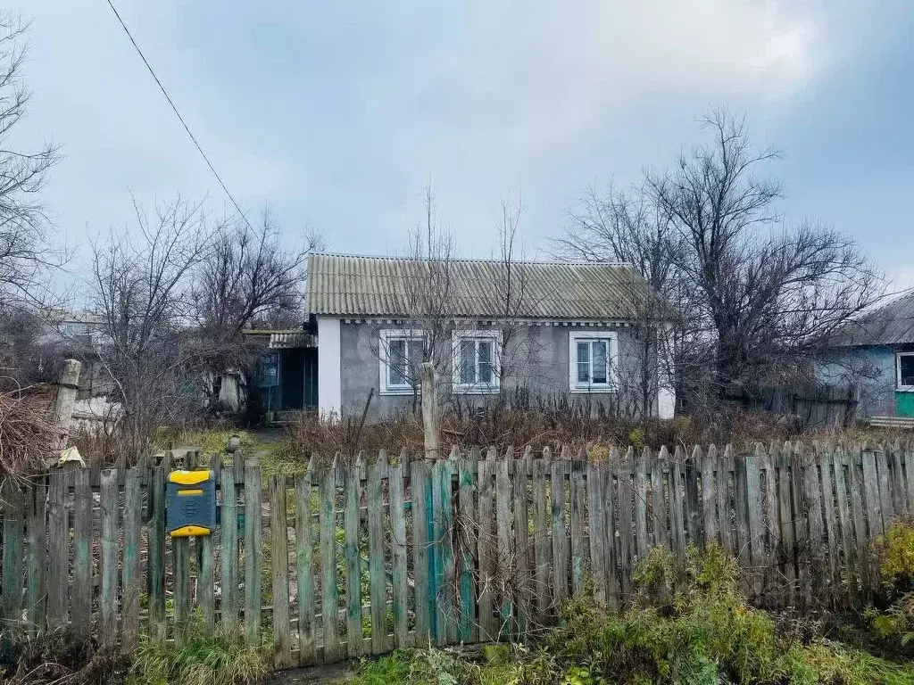 Дом в Воронежская область, Семилукский район, Латная рп ул. Мира, 2А ... - Фото 1