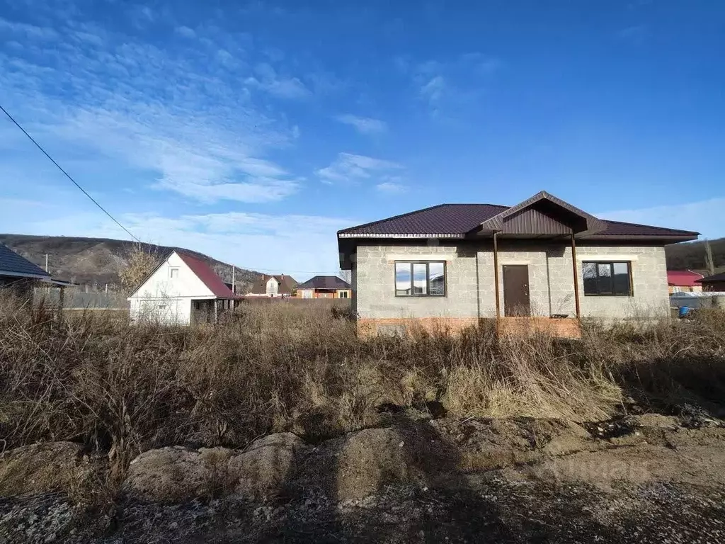 Дом в Башкортостан, Стерлитамакский район, Алатанинский сельсовет, д. ... - Фото 1