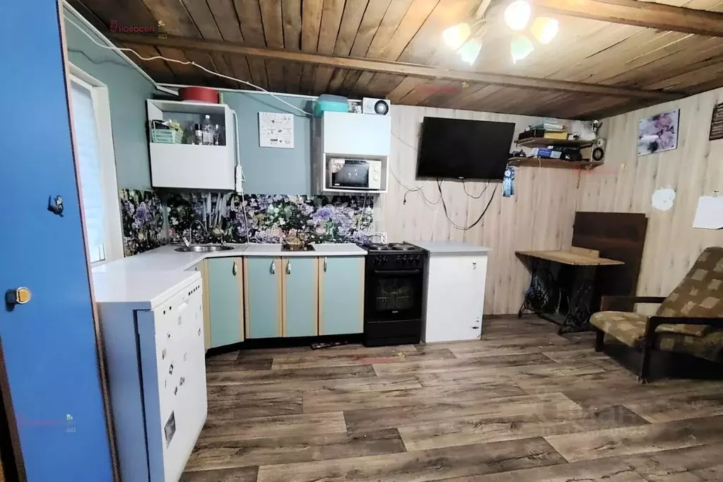 Дом в Свердловская область, Екатеринбург ул. Селькоровская, 120 (61 м) - Фото 1