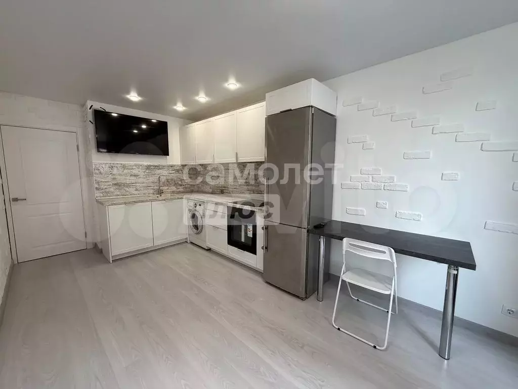 1-к. квартира, 40 м, 5/18 эт. - Фото 1