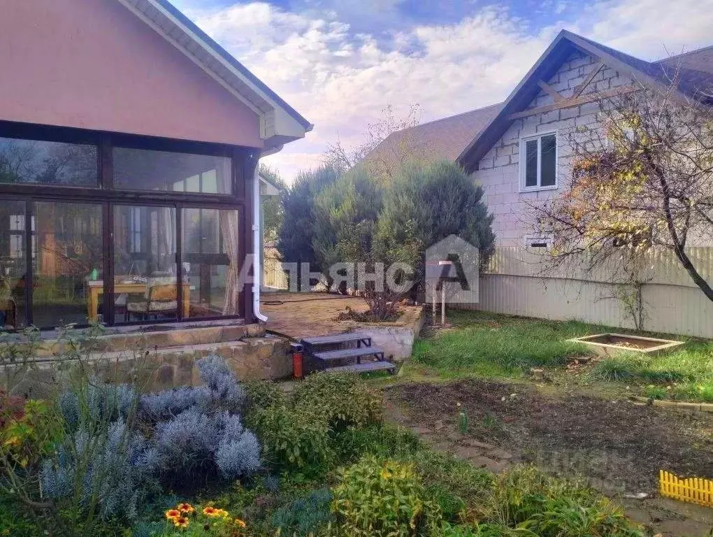 Дом в Краснодарский край, Усть-Лабинск ул. Гастелло (170 м) - Фото 2