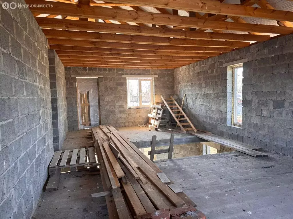 Дом в село Шишино, улица Победителей (182 м) - Фото 1