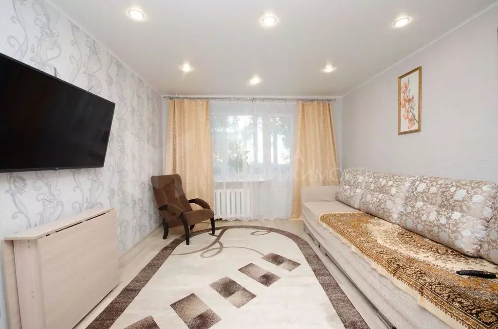 3-к кв. Тюменская область, Заводоуковск ул. Республики, 5 (59.9 м) - Фото 1