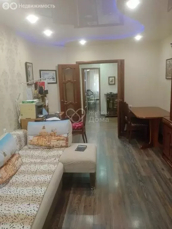 3-комнатная квартира: Волгоград, улица Таращанцев, 68А (77 м) - Фото 1