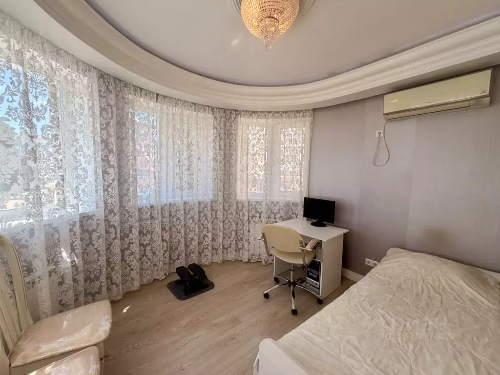 4-к кв. Тульская область, Новомосковск Октябрьская ул., 29А (73.0 м) - Фото 1