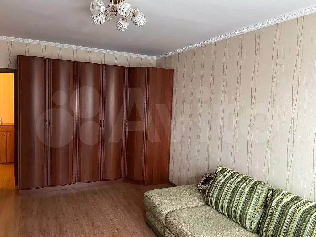 1-к. квартира, 40 м, 3/3 эт. - Фото 1