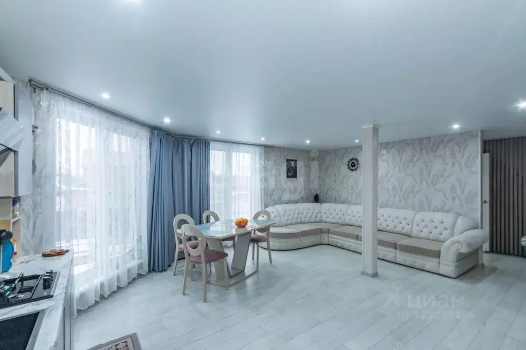 Дом в Омская область, Омск ул. 12-я Северная, 135А (587 м) - Фото 0