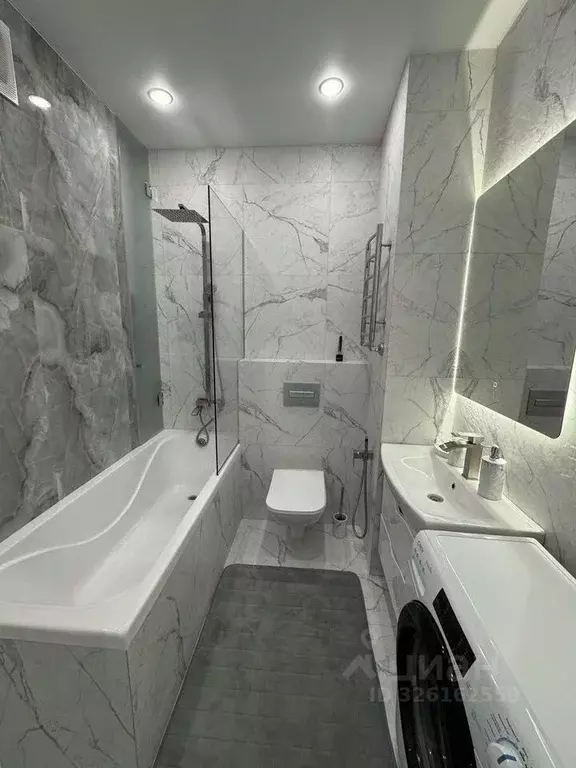 2-к кв. Татарстан, Казань ул. Сабира Ахтямова, 1к1 (56.0 м) - Фото 1