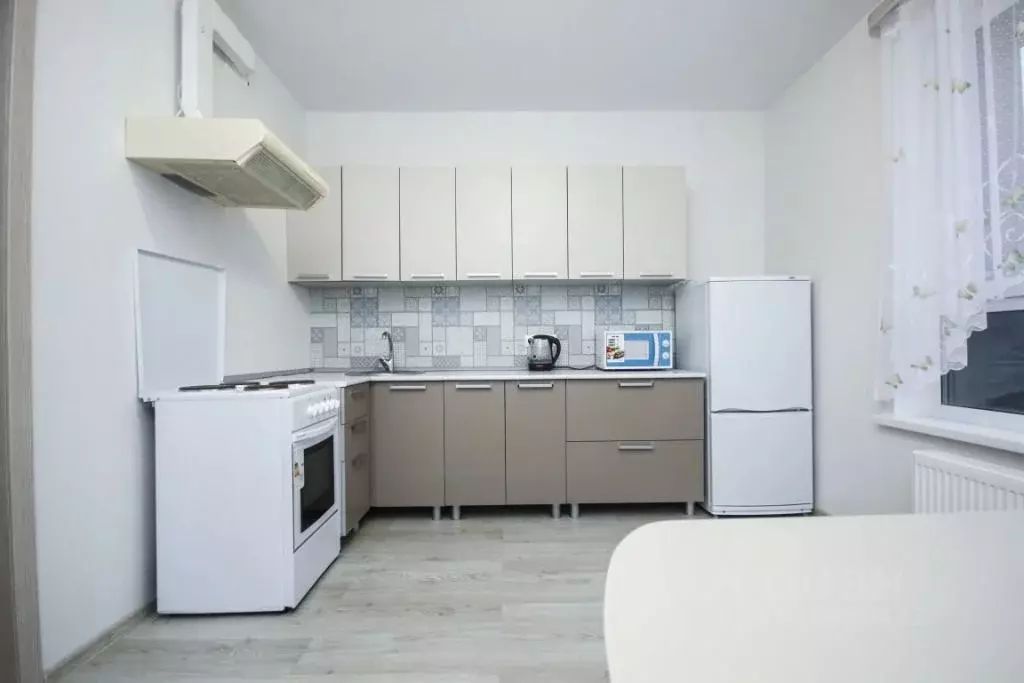 1-к кв. Московская область, Наро-Фоминск пл. Свободы, 4 (65.0 м) - Фото 0