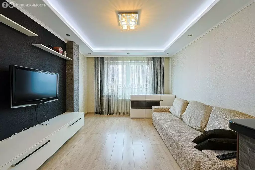 2-комнатная квартира: Калининград, улица Лилии Иванихиной, 10 (51.4 м) - Фото 1