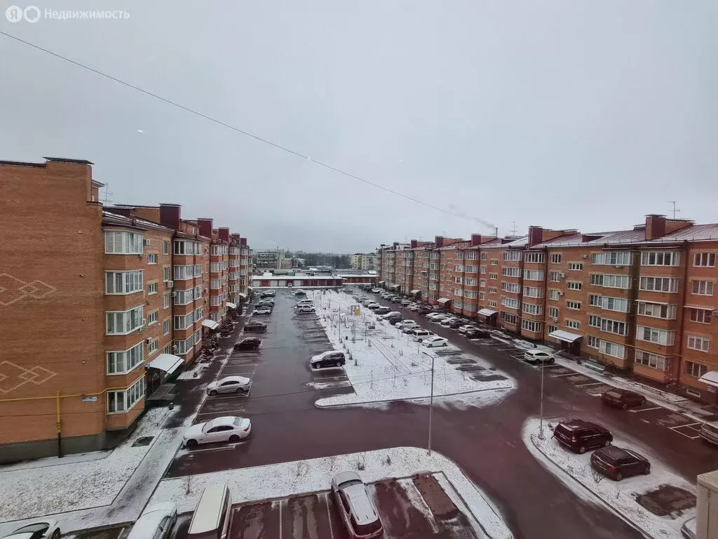 3-комнатная квартира: Владикавказ, улица Коблова, 1к1 (100 м) - Фото 1