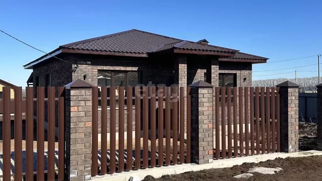 Дом в Башкортостан, Уфа городской округ, д. Искино  (100 м) - Фото 1