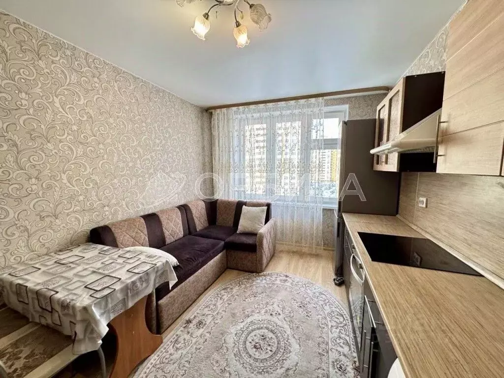 2-к кв. Тюменская область, Тюмень ул. Александра Протозанова, 16 (62.0 ... - Фото 2