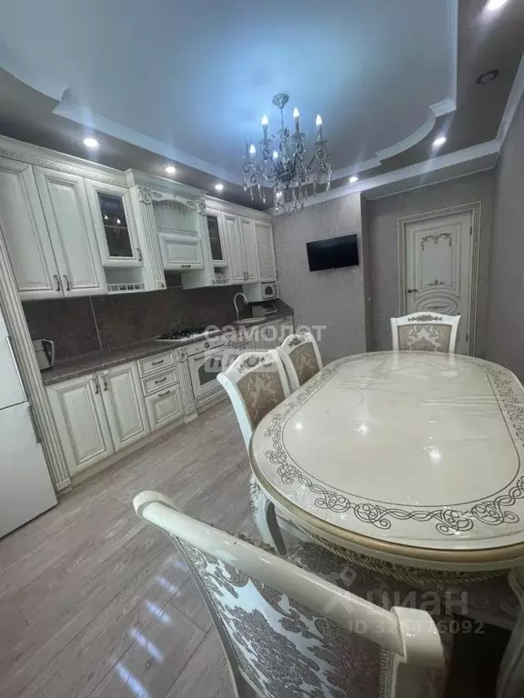 2-к кв. Кабардино-Балкария, Нальчик ул. Шарданова, 50 (75.0 м) - Фото 1