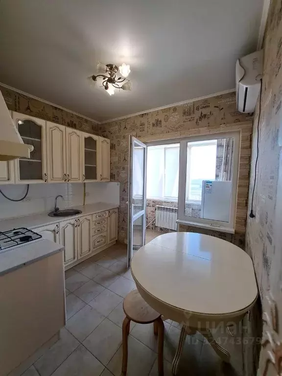 2-к кв. Адыгея, Тахтамукайский район, Яблоновский пгт ул. Тургеневское ... - Фото 1