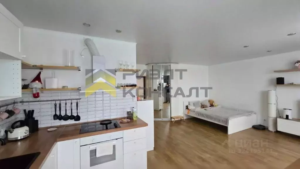 Студия Омская область, Омск ул. Леонида Маслова, 8 (36.0 м) - Фото 1