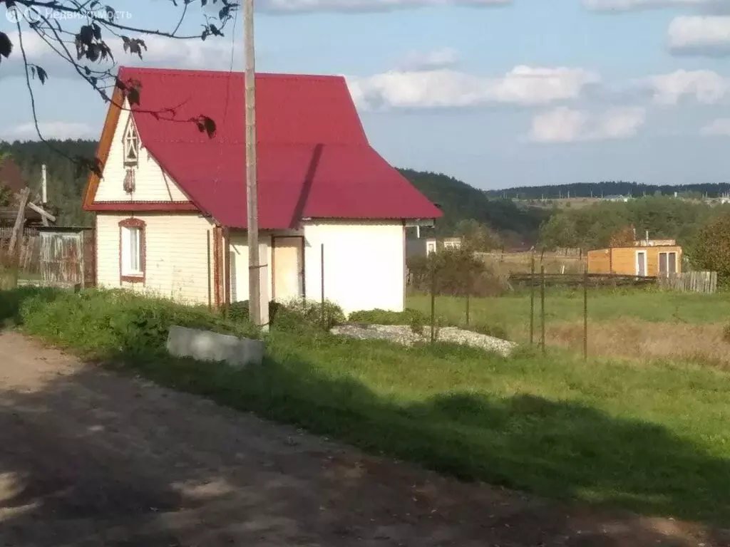 Дом в Свердловская область, Режевской муниципальный округ, село ... - Фото 1