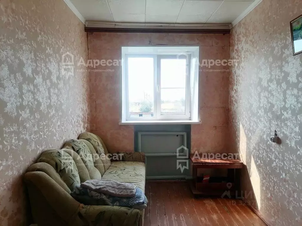 3-к кв. Астраханская область, Черноярский муниципальный округ, с. ... - Фото 1