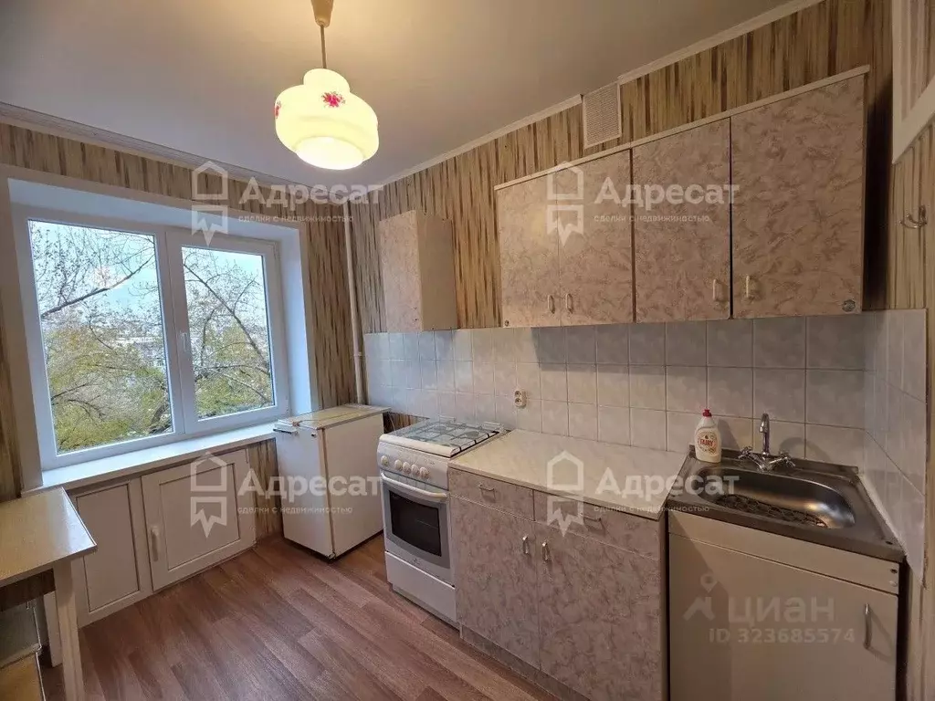 1-к кв. Волгоградская область, Волгоград ул. Кирова, 130Б (33.0 м) - Фото 1