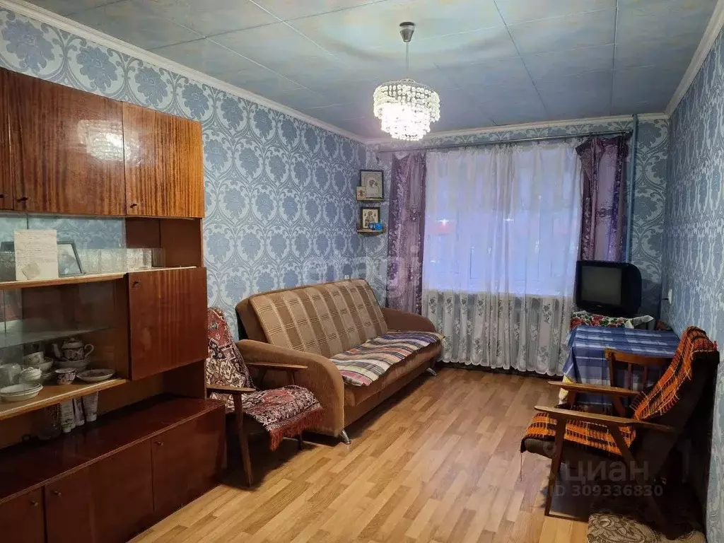 2-к кв. Вологодская область, Череповец ул. Ломоносова, 6 (42.8 м) - Фото 0