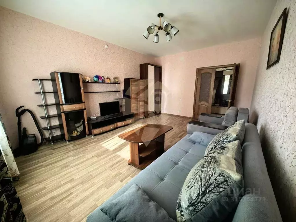 2-к кв. Белгородская область, Старый Оскол Степной мкр, 30 (65.5 м) - Фото 1