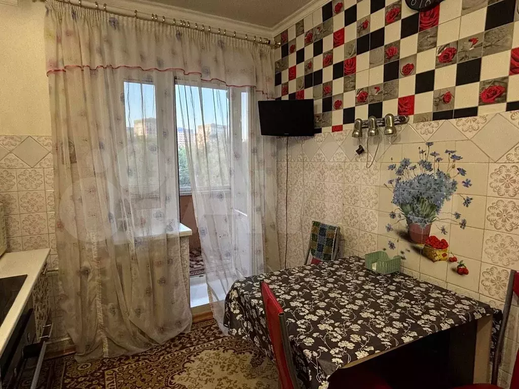 2-к. квартира, 50 м, 4/9 эт. - Фото 1