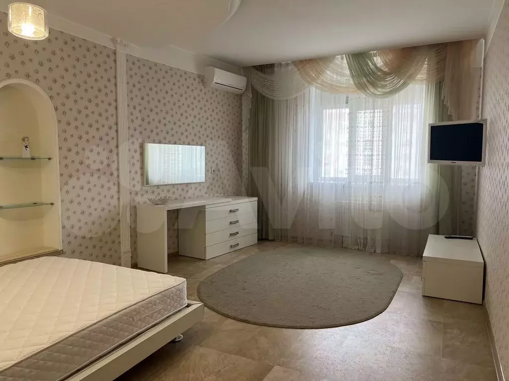 1-к. квартира, 60 м, 6/7 эт. - Фото 1