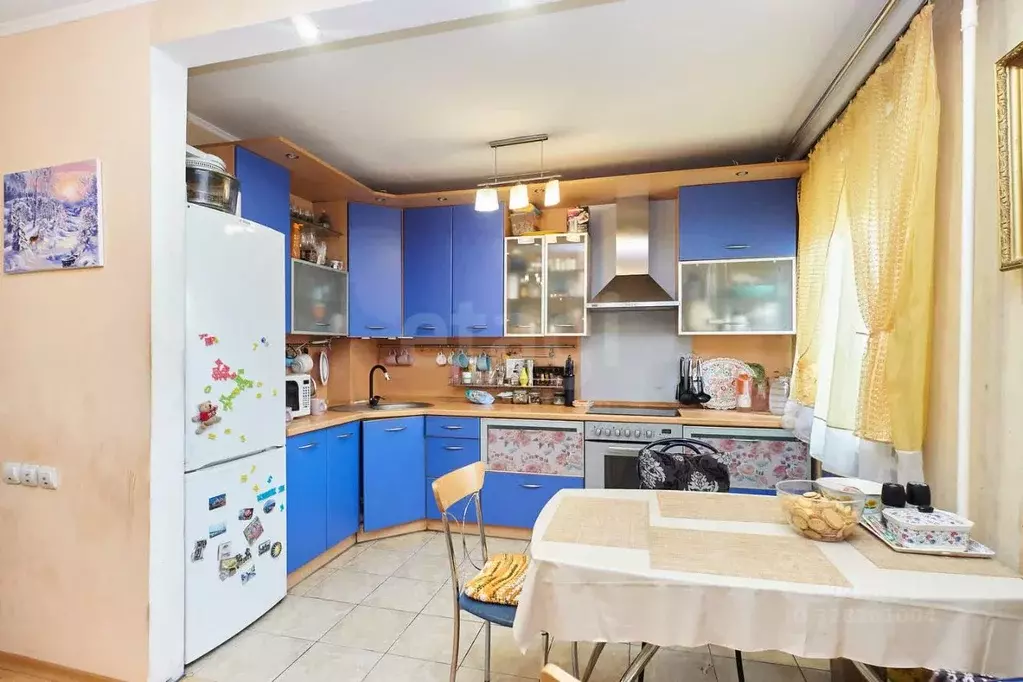 3-к кв. Тюменская область, Тюмень ул. Республики, 10 (78.5 м) - Фото 1