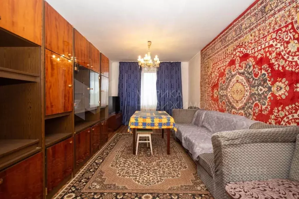 3-к кв. Тюменская область, Тюмень ул. 30 лет Победы, 86 (66.9 м) - Фото 0