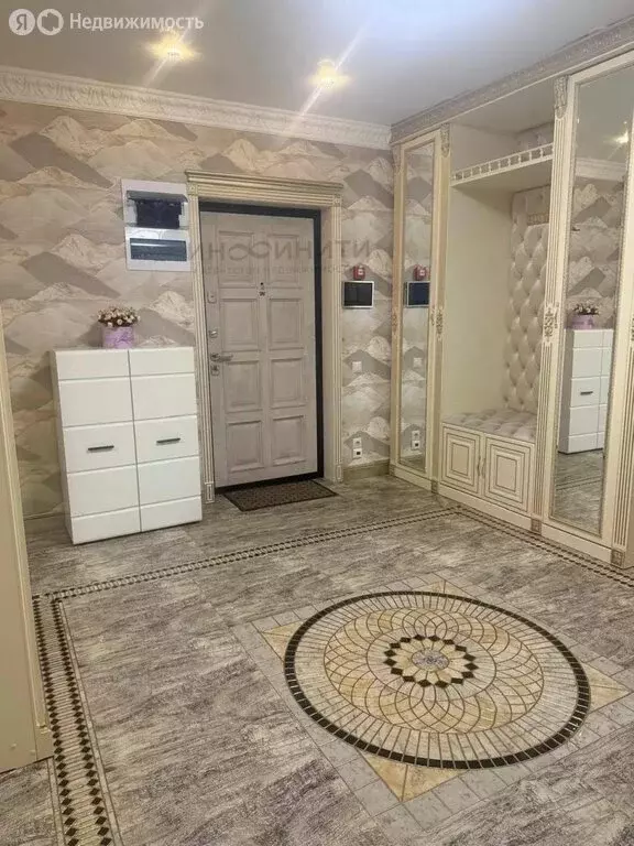 3-комнатная квартира: Люберцы, улица Урицкого, 16к2 (100 м) - Фото 1