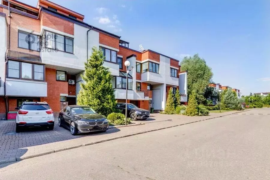 Таунхаус в Московская область, Одинцовский городской округ, д. ... - Фото 1