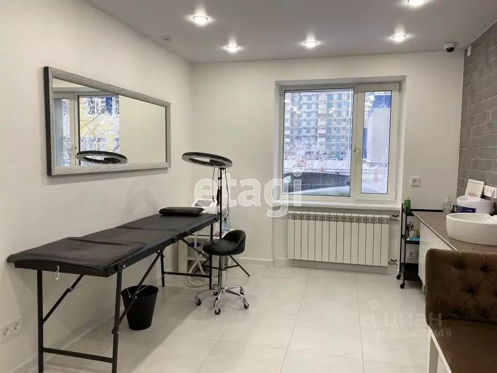 Офис в Ямало-Ненецкий АО, Новый Уренгой Советский мкр, 3/1 (34 м) - Фото 1