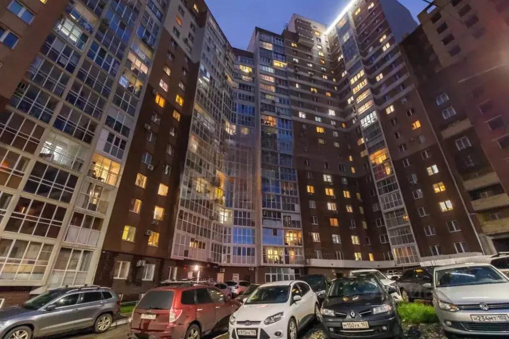 3-к кв. Башкортостан, Уфа Высотная ул., 2 (88.9 м) - Фото 1