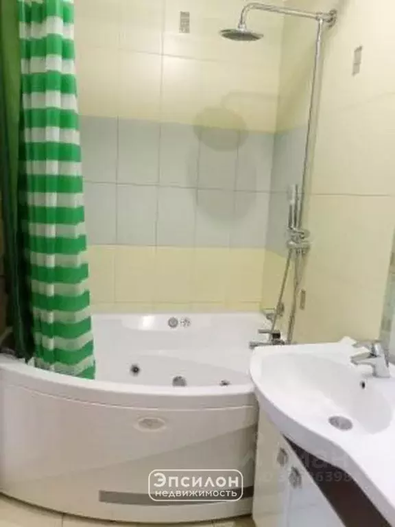 3-к кв. Курская область, Курск просп. Дружбы, 22 (73.1 м) - Фото 2