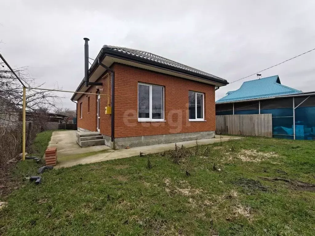 Дом в Краснодарский край, Калининская ст-ца ул. Имени В.И. Фадеева, 37 ... - Фото 1