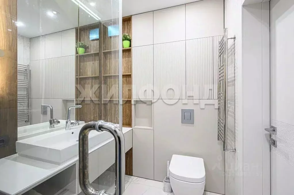 3-к кв. Новосибирская область, Новосибирск ул. Немировича-Данченко, ... - Фото 2